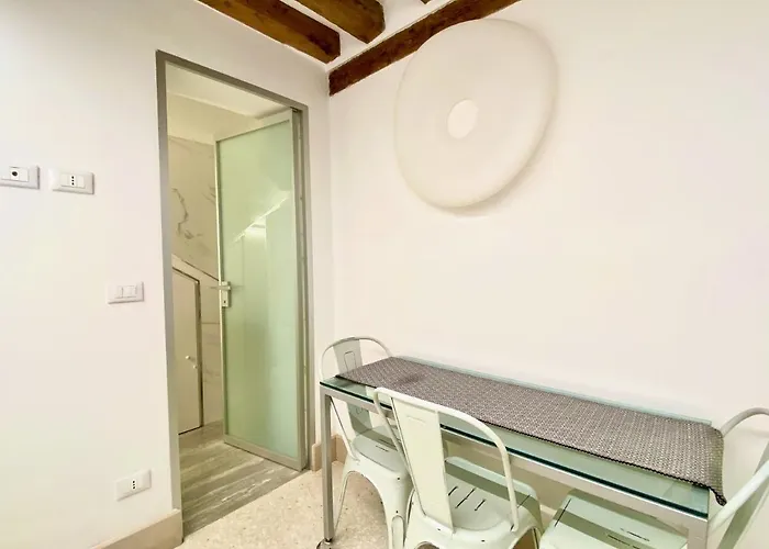 아파트 Boutique House *