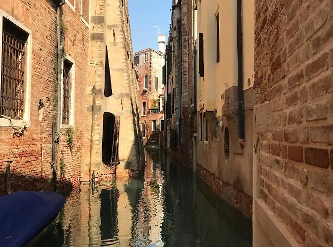 아파트 Boutique House *